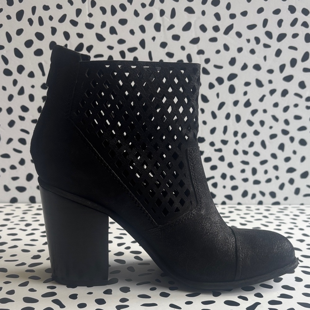 Calvin Klein Jeans Melina Black Faux Suede 3.5inch Block Heel Ankle Boots size 7